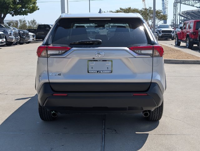 Used 2025 Toyota RAV4 LE AWD/4WD image 7