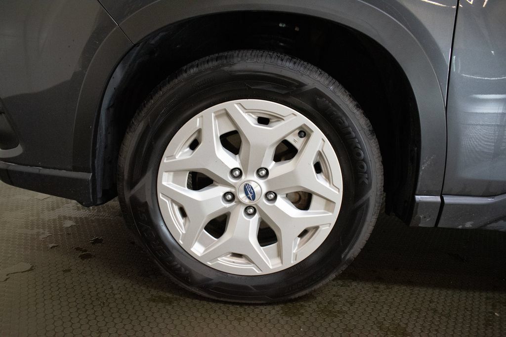 Certified 2023 Subaru Forester AWD/4WD image 9