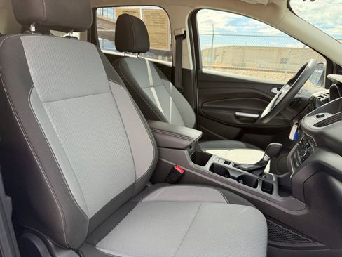 Used 2017 Ford Escape SE w/ Equipment Group 201A AWD/4WD image 28