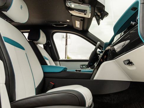 New 2026 Rolls-Royce Cullinan Black Badge image 44