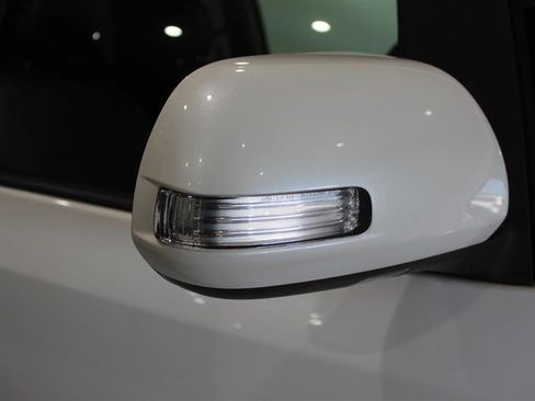 Used 2017 Toyota Sienna Limited Premium image 13