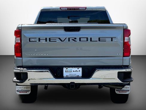 Used 2024 Chevrolet Silverado 1500 LT AWD/4WD image 6