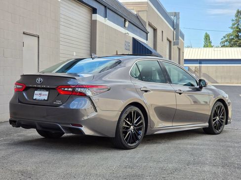 Used 2022 Toyota Camry XSE w/ Navigation Upgrade Package FWD image 8