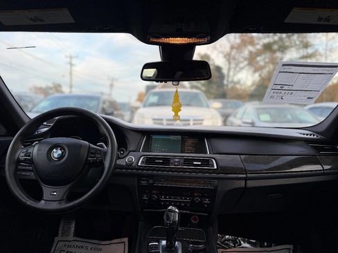 Used 2014 BMW 750Li xDrive image 15