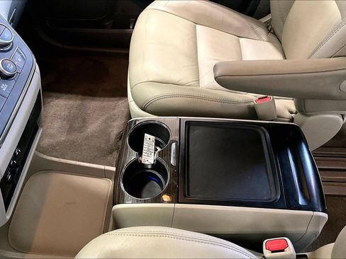 Used 2017 Toyota Sienna XLE w/ XLE Navigation Package FWD image 18