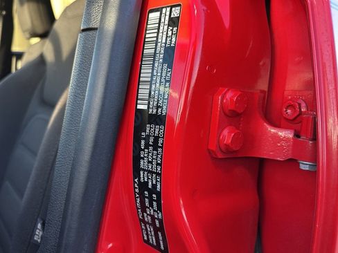 Used 2018 Jeep Renegade Latitude w/ Cold Weather Group image 23