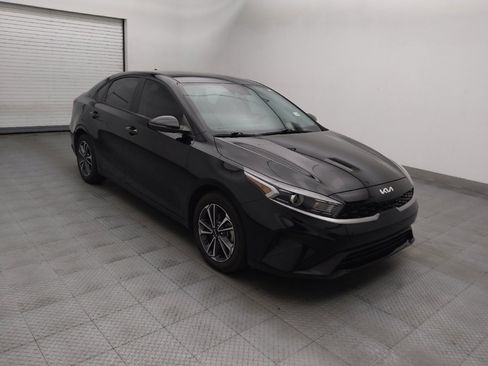 Used 2024 Kia Forte LXS w/ LXS Technology Package FWD image 11