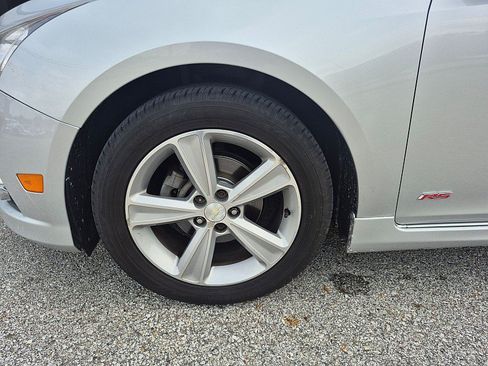 Used 2014 Chevrolet Cruze LT w/ Sun, Sound and Sport Package FWD image 10