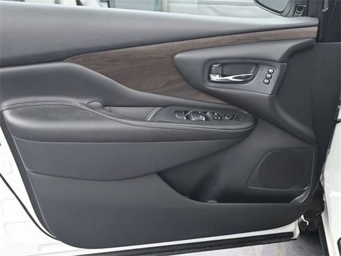 Used 2020 Nissan Murano Platinum image 9
