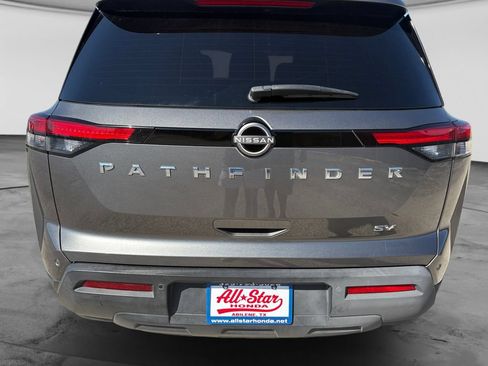 Used 2022 Nissan Pathfinder SV FWD image 11
