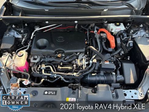 Used 2021 Toyota RAV4 XLE w/ Convenience Package AWD/4WD image 25