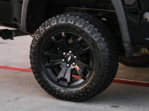 Used 2021 Chevrolet Colorado Z71 w/ Z71 Midnight Edition image 45