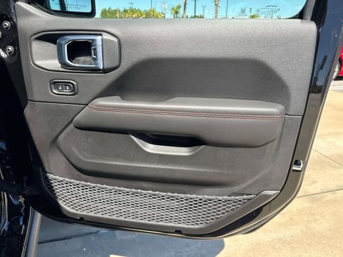 New 2026 Jeep Wrangler Unlimited Rubicon image 13