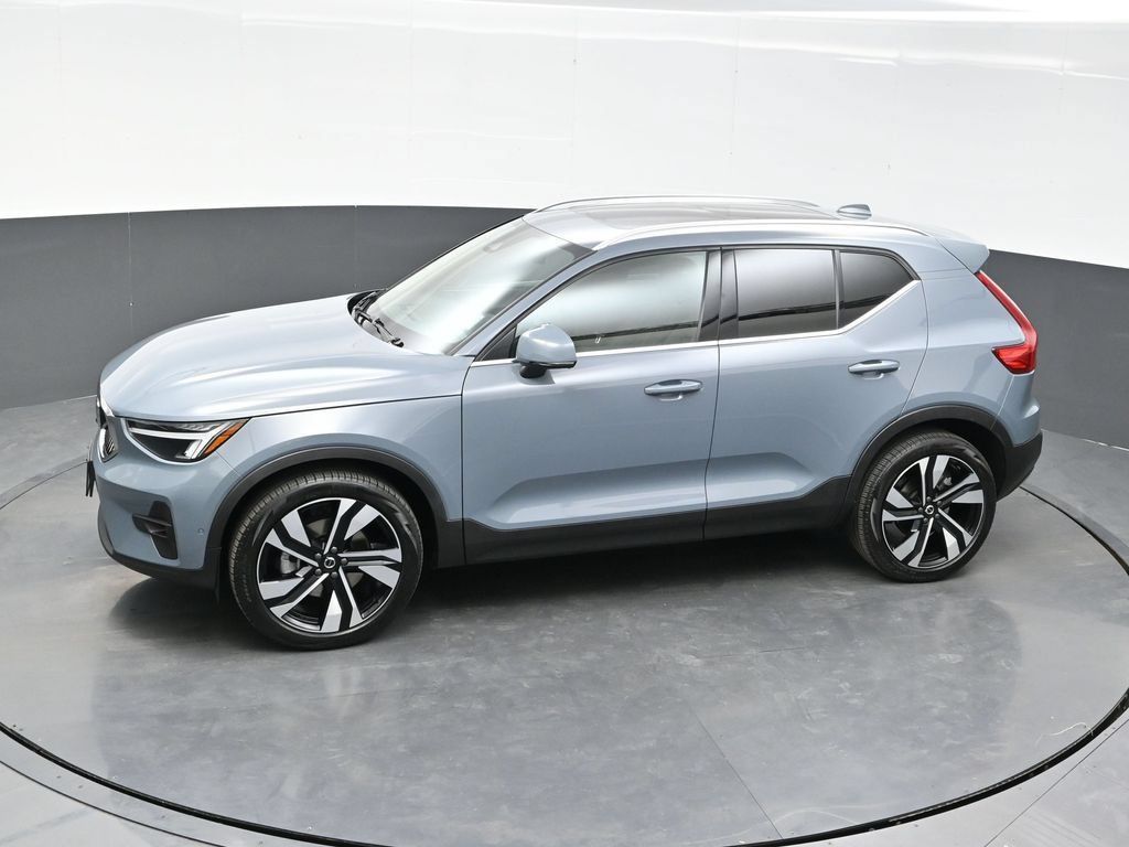Used 2023 Volvo XC40 B5 Ultimate w/ Protection Package Premier AWD/4WD image 33