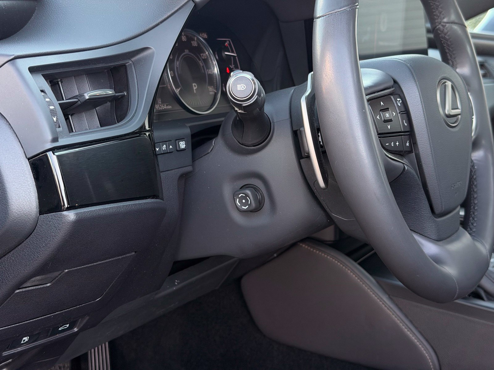 Used 2022 Lexus ES 300h w/ Premium Package FWD image 22