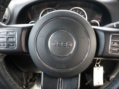 Used 2017 Jeep Wrangler Sport w/ Quick Order Package 24S AWD/4WD image 15