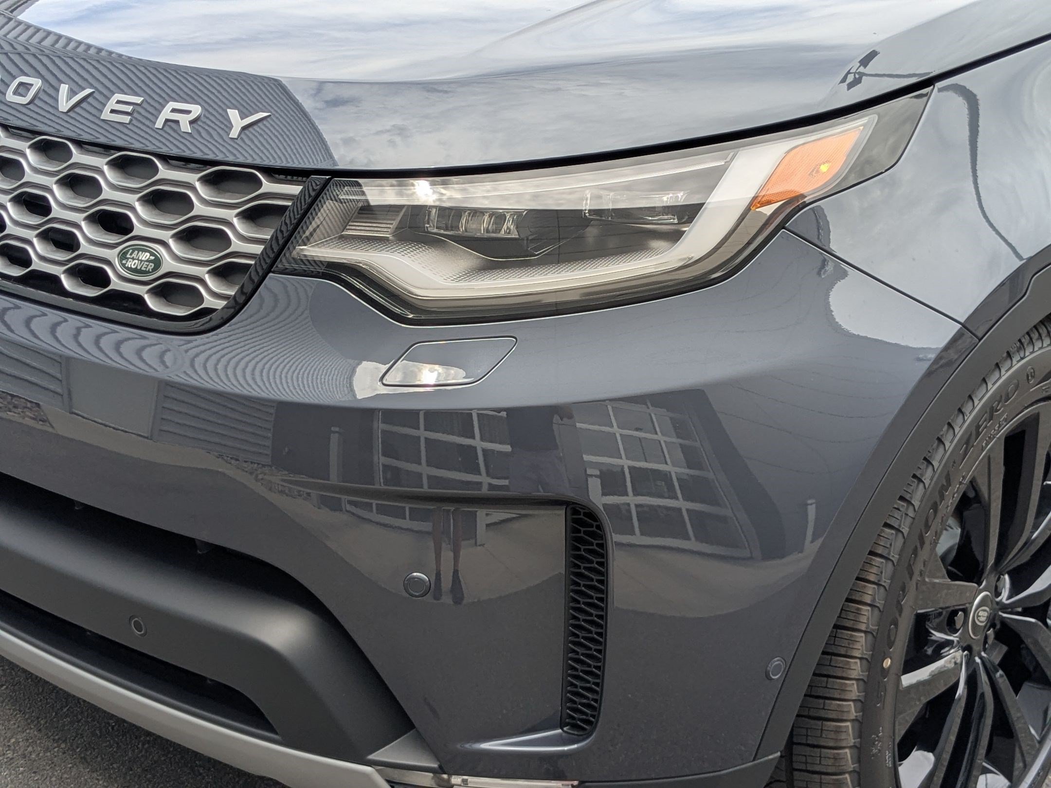 New 2026 Land Rover Discovery S AWD/4WD image 9
