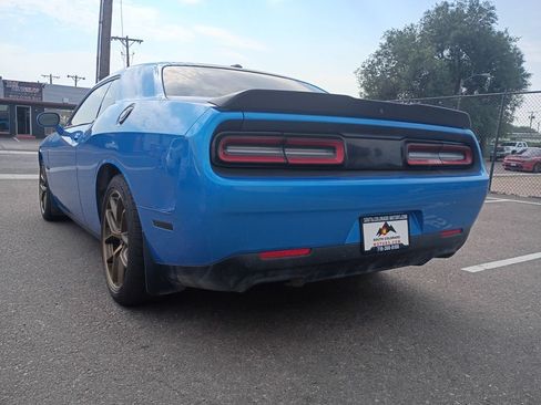 Used 2018 Dodge Challenger R/T RWD image 5