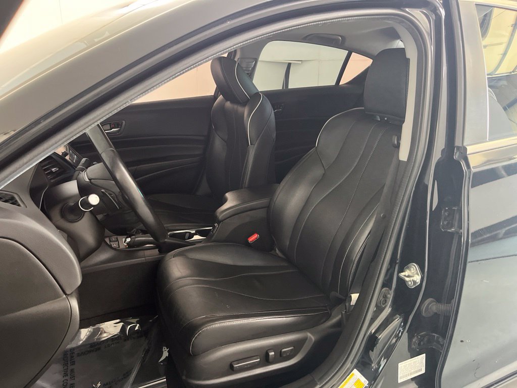 Used 2019 Acura ILX w/ Technology Package FWD image 18