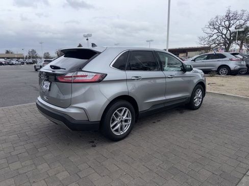 Used 2024 Ford Edge SEL image 3