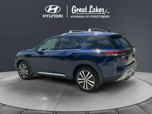 Used 2022 Nissan Pathfinder Platinum w/ Cargo Package AWD/4WD image 4