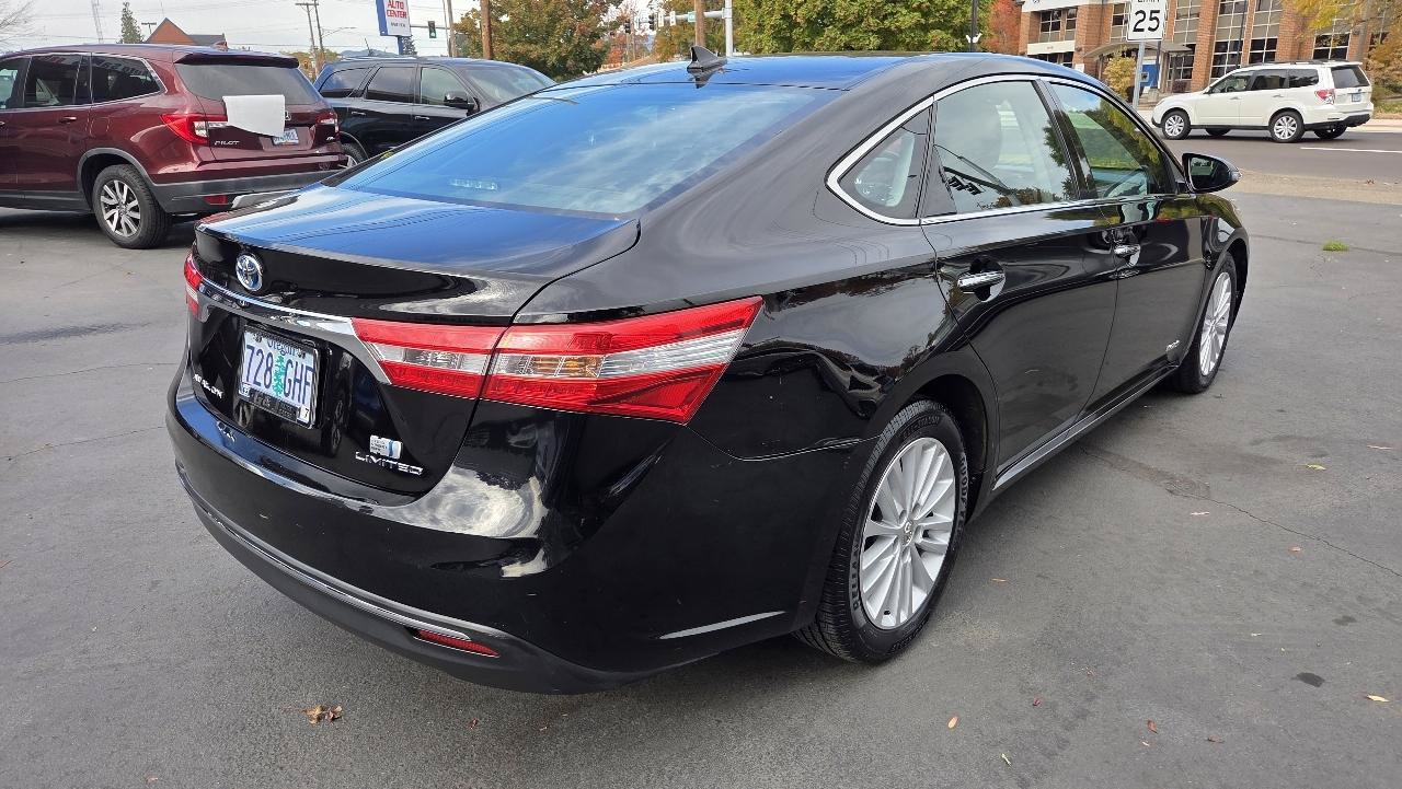 Used 2013 Toyota Avalon Limited FWD image 8