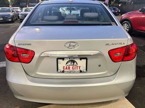 Used 2010 Hyundai Elantra SE image 5