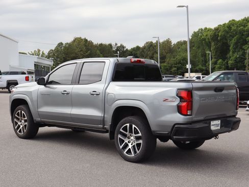 Used 2023 Chevrolet Colorado Z71 w/ Z71 Convenience Package 2 AWD/4WD image 7