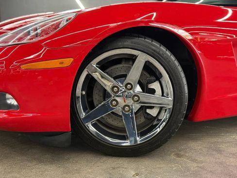 Used 2007 Chevrolet Corvette Coupe w/ Preferred Equipment Group RWD image 23