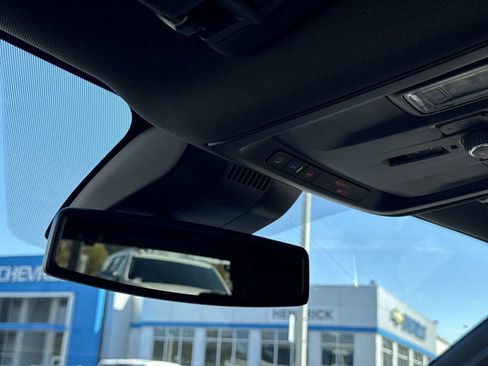 Used 2025 GMC Yukon Elevation w/ LPO, Floor Liner Package image 27