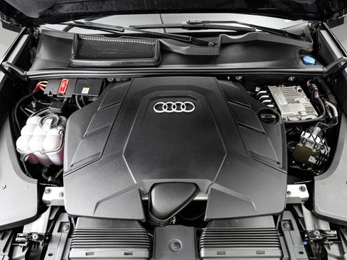 Used 2019 Audi Q8 Premium Plus AWD/4WD image 26