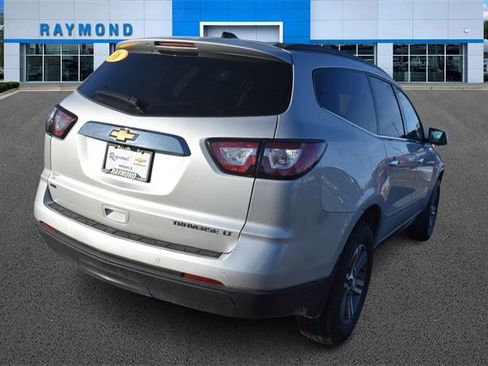Certified 2016 Chevrolet Traverse LT image 3