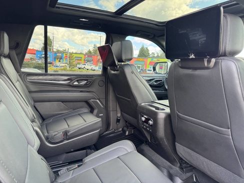 Used 2021 GMC Yukon Denali w/ Denali Premium Package image 23