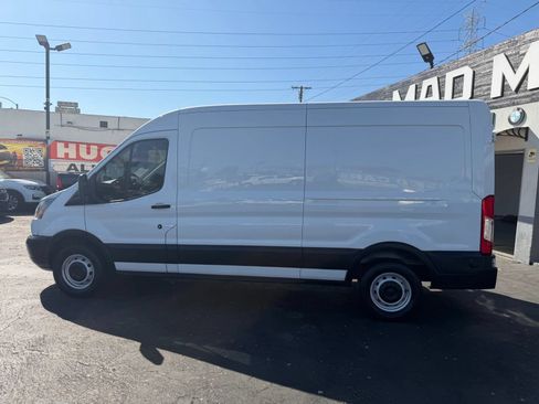 Used 2019 Ford Transit 250 148 Medium Roof RWD image 5