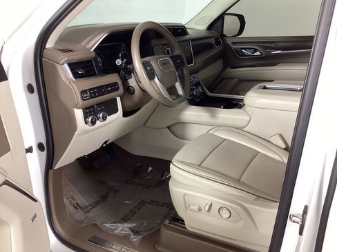 Used 2021 GMC Yukon Denali w/ LPO, Illumination Package AWD/4WD image 29