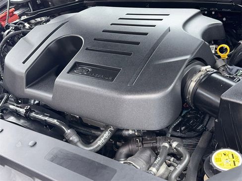 Used 2022 Land Rover Defender 110 SE image 62