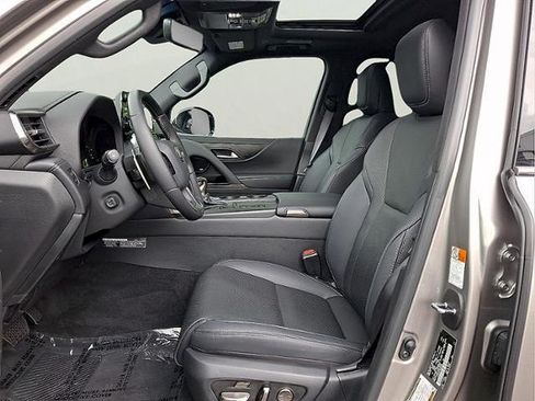Used 2024 Lexus LX 600 4WD w/ Appearance Package image 11