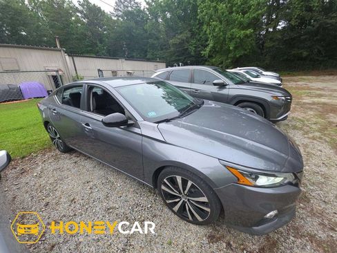 Used 2021 Nissan Altima 2.5 SR FWD image 1