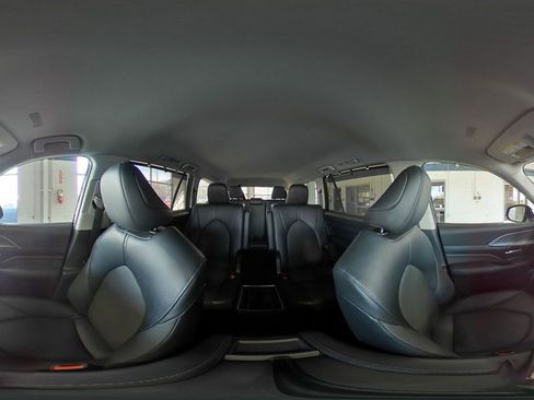 Used 2025 Toyota Grand Highlander LE image 47