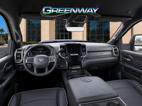 New 2026 RAM 2500 Laramie AWD/4WD image 14