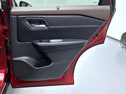 Certified 2023 Nissan Rogue SV w/ SV Premium B Package AWD/4WD image 17