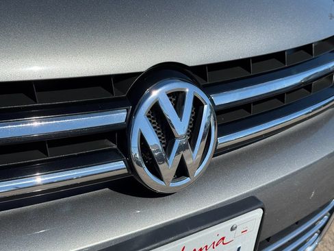 Used 2014 Volkswagen Touareg Sport AWD/4WD image 23