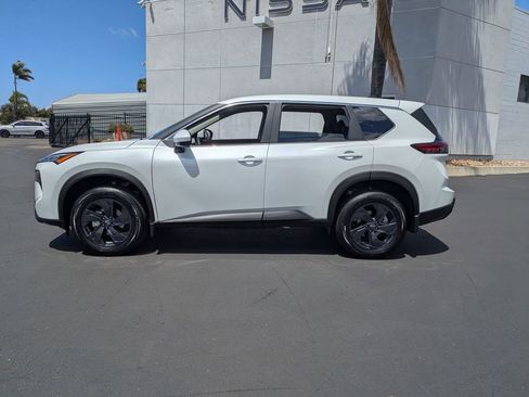 New 2026 Nissan Rogue SV FWD image 5