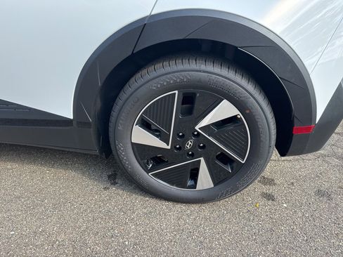 New 2025 Hyundai Ioniq 5 SEL image 12