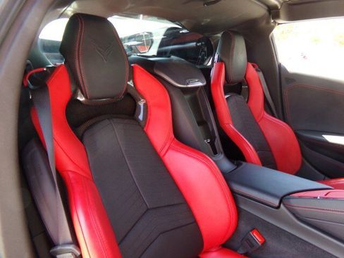 Used 2024 Chevrolet Corvette Stingray Preferred Cpe w/ Z51 Performance Package RWD image 28