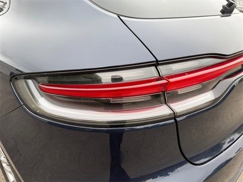 Used 2021 Porsche Macan image 33