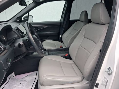 Used 2023 Honda Passport EX-L image 5