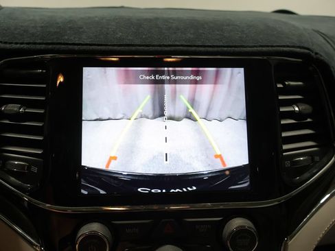 Used 2021 Jeep Grand Cherokee Summit AWD/4WD image 28