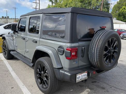 Used 2021 Jeep Wrangler Unlimited Sahara AWD/4WD image 5