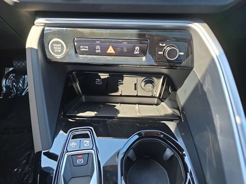Used 2025 Audi Q5 Premium w/ Convenience Package AWD/4WD image 27